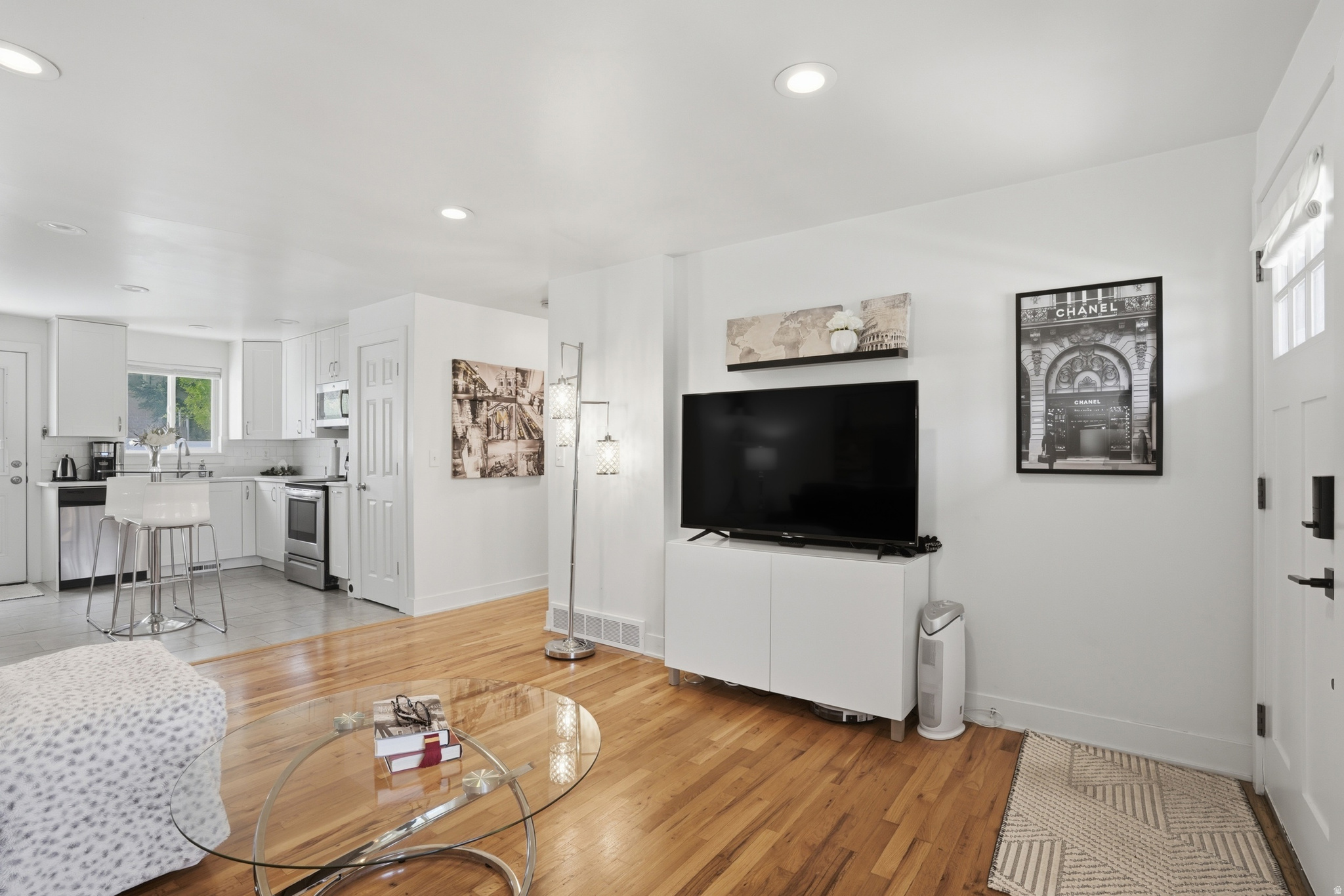 LUCKLAND SUB - Residential Income