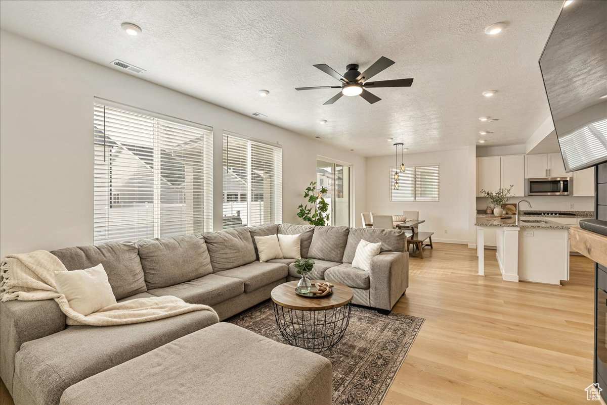 3142 S Edgewater Cv, Syracuse, Utah image 18