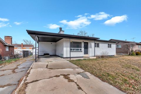 Tiny photo for 706 W 2300 N, Clinton, UT 84015 (MLS # 2138486)