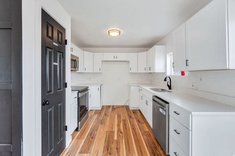 Tiny photo for 706 W 2300 N, Clinton, UT 84015 (MLS # 2138486)