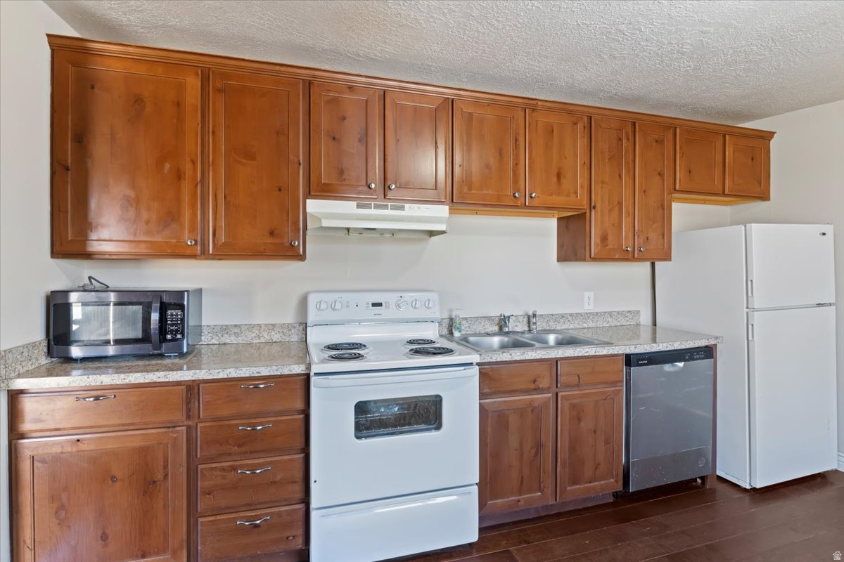 RON-CLARE VILLAGE - Residential