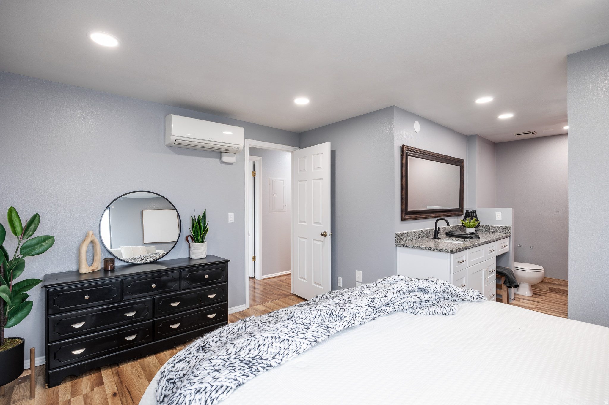 TOWNE PARK - Residential