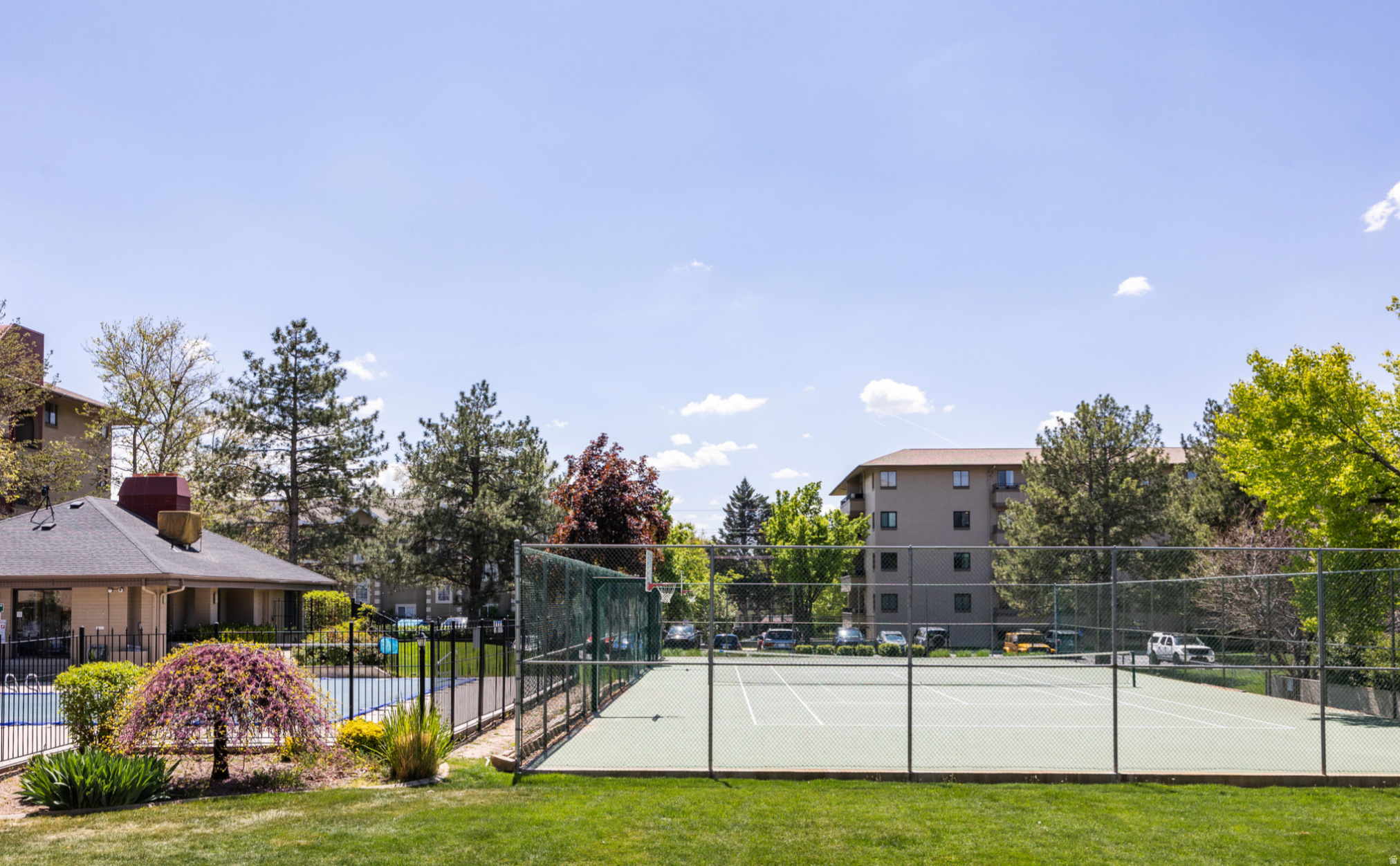 TOWNE PARK - Residential