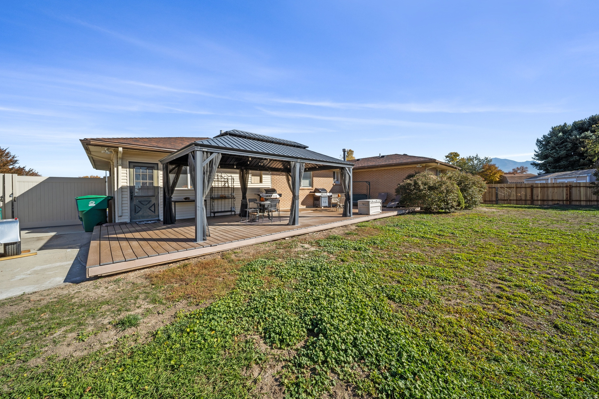 WOODHAVEN VILLAGE - Residential