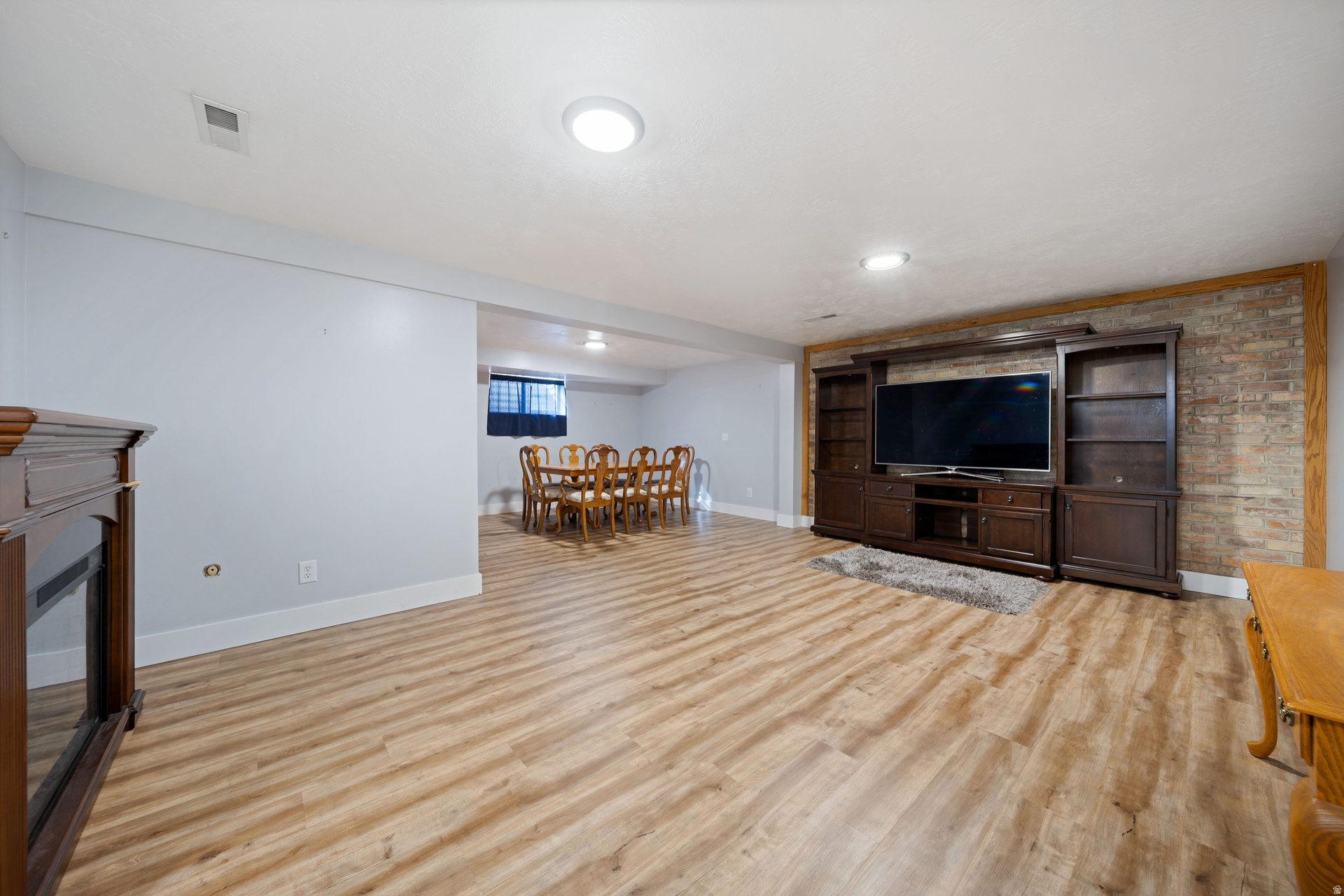 WOODHAVEN VILLAGE - Residential