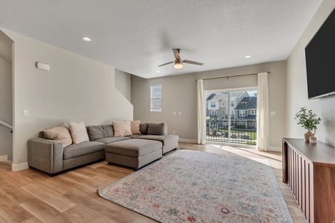 Tiny photo for 998 S 2720 E, Spanish Fork, UT 84660 (MLS # 2120864)