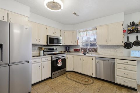Tiny photo for 2811 W LASTRADA WAY S, Riverton, UT 84065 (MLS # 2158508)