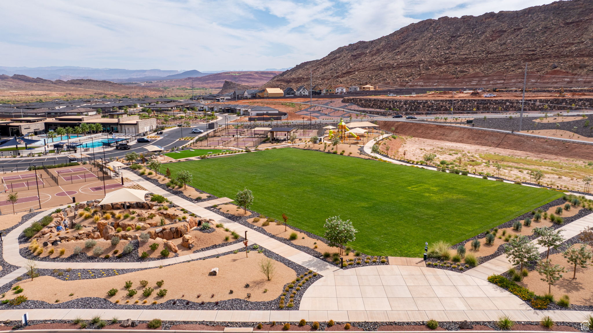 LABYRINTH PT AT LG VALLEY - Residential