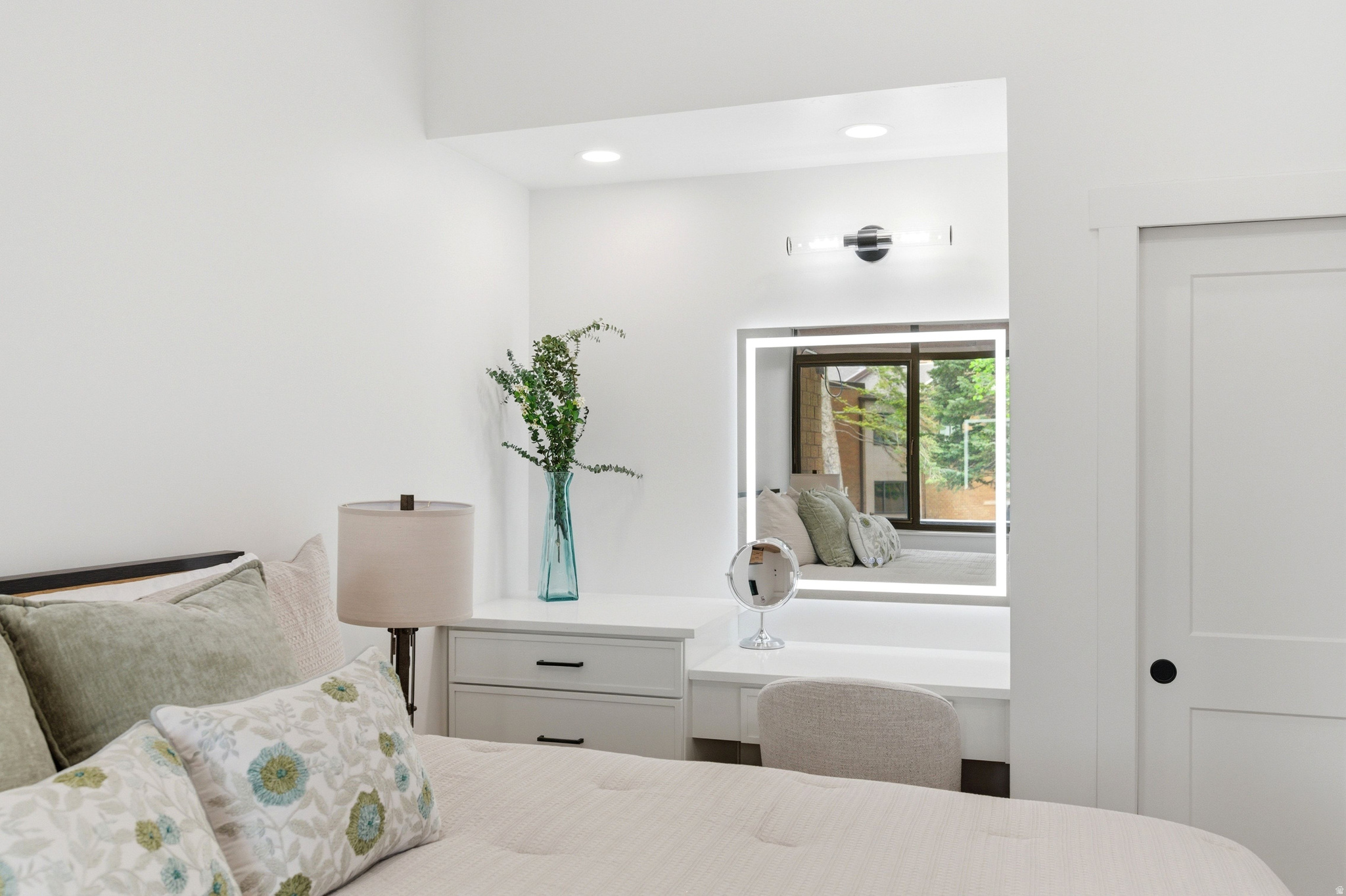 PARK AVENUE CONDOMINIUMS - Residential