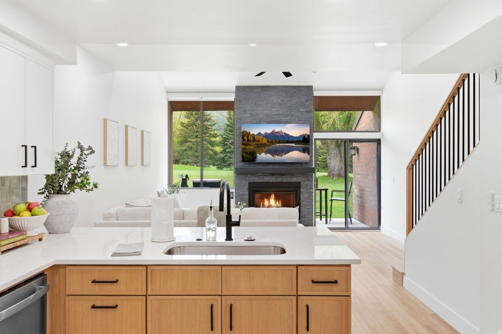 Photo of 1781 CAPTAIN MOLLY DR, Park City, UT 84060 (MLS # 2160056)