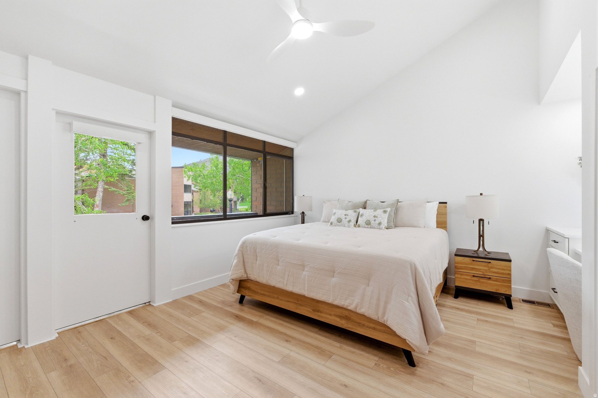 PARK AVENUE CONDOMINIUMS - Residential