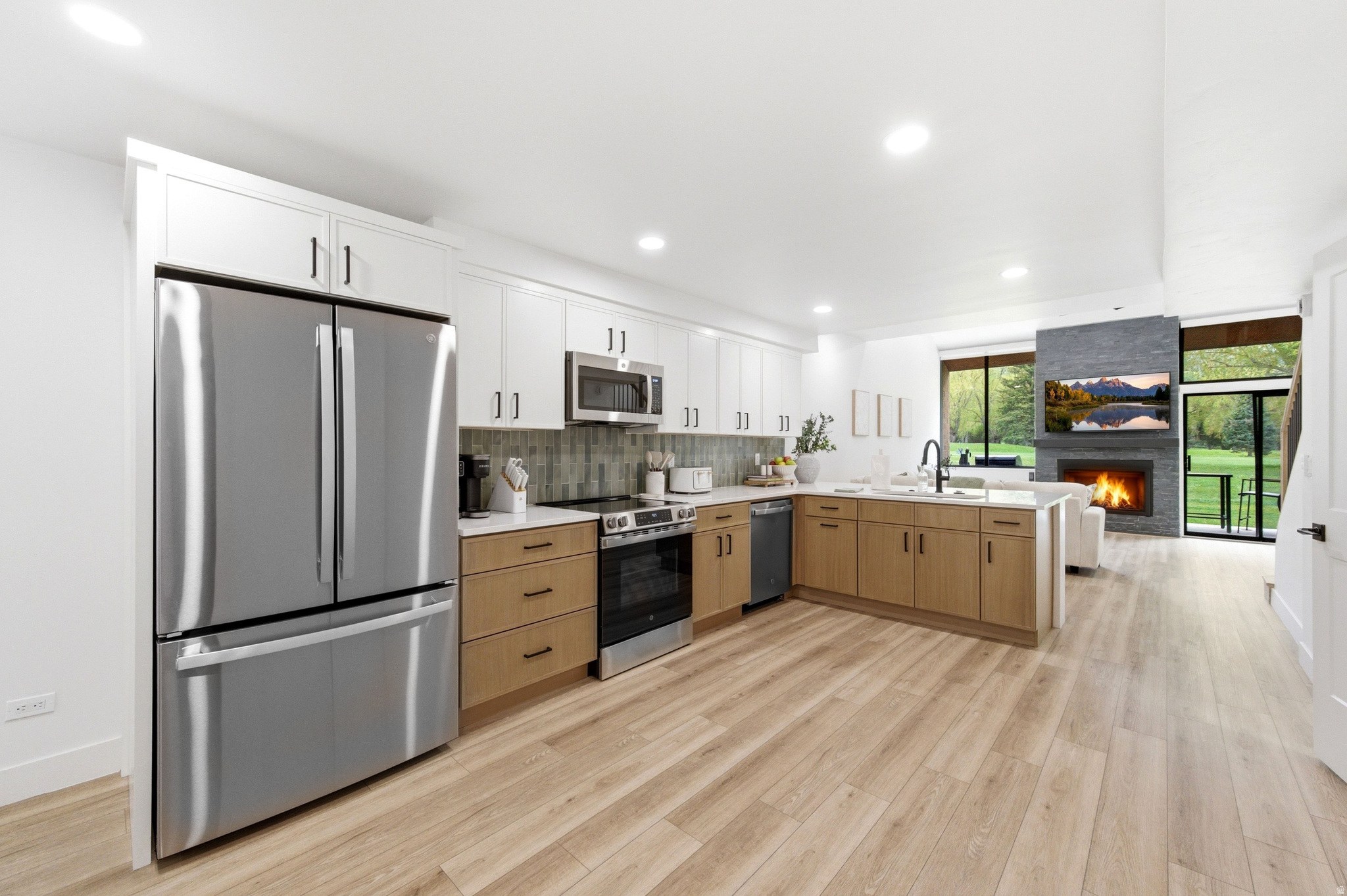 PARK AVENUE CONDOMINIUMS - Residential