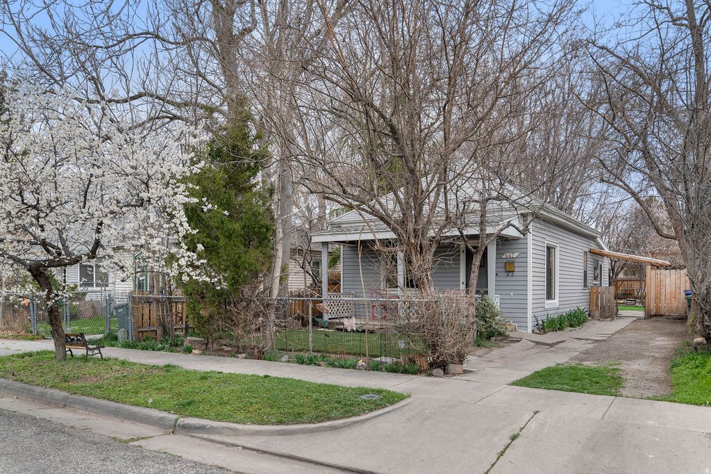 Photo of 447 S GOSHEN ST W, Salt Lake City, UT 84104 (MLS # 2144424)