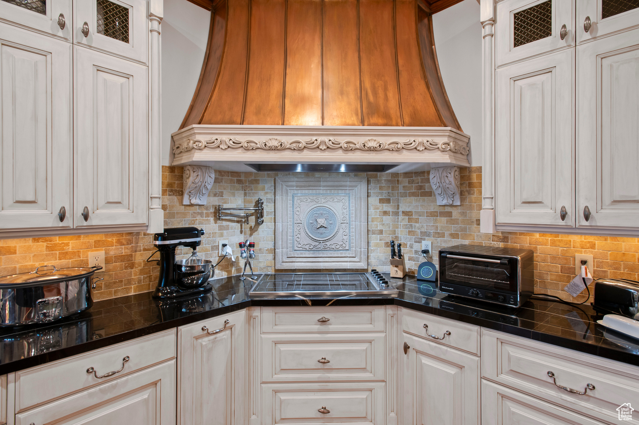 HILLSIDE OAKS - Residential