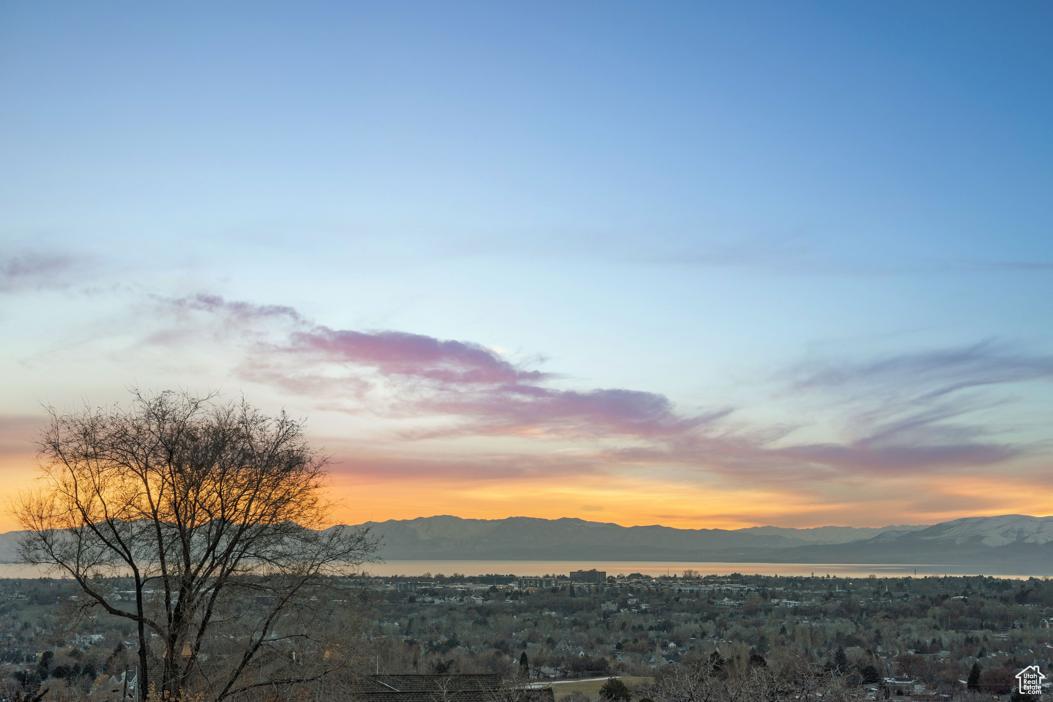 HILLSIDE OAKS - Residential