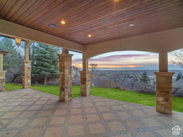 HILLSIDE OAKS - Residential