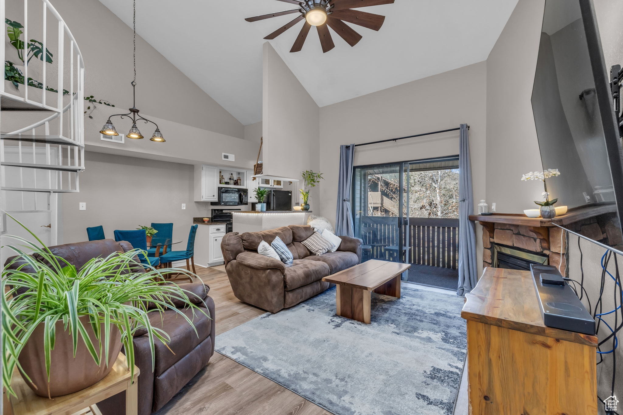 POWDERWOOD - Residential