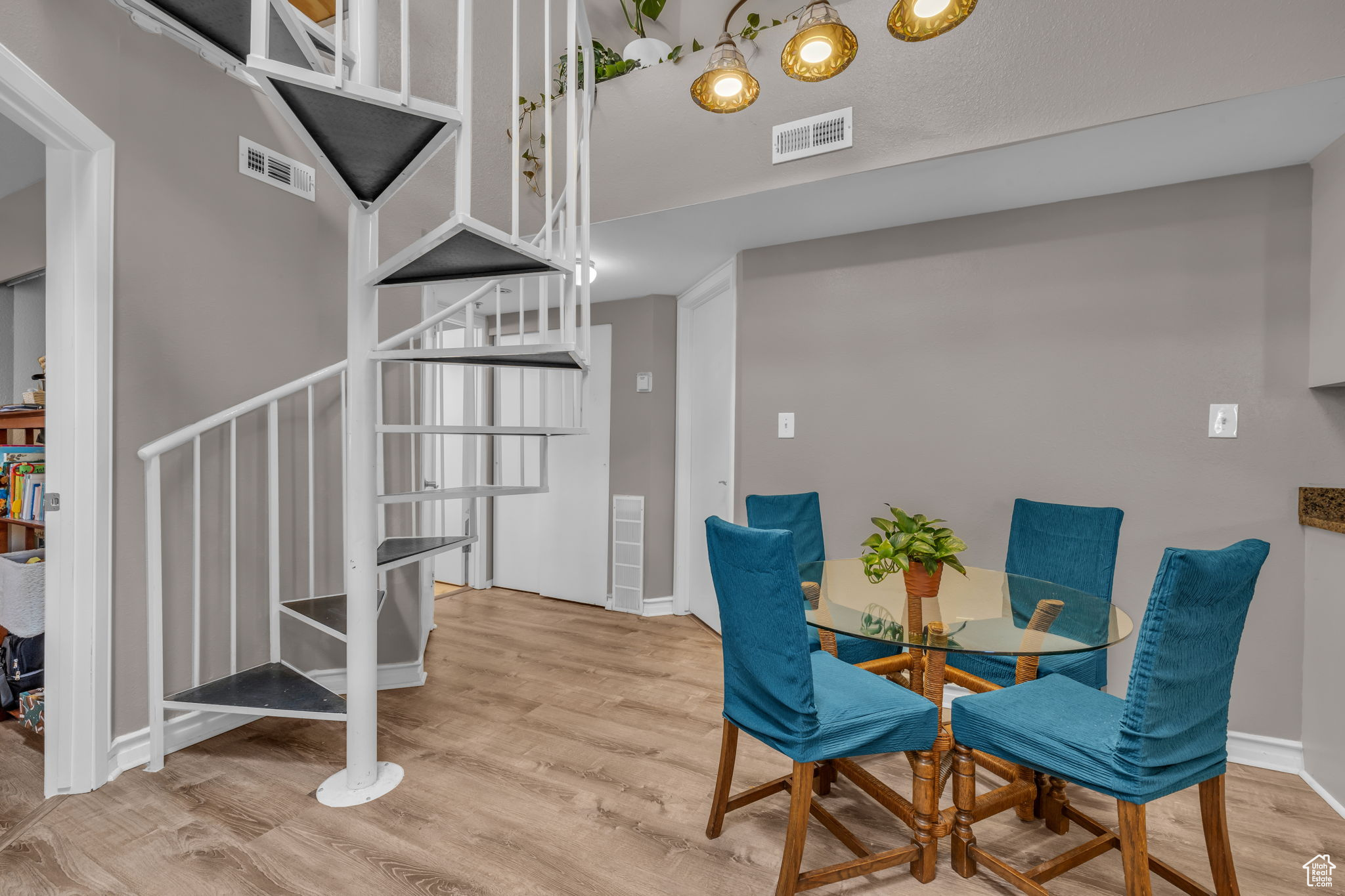 POWDERWOOD - Residential