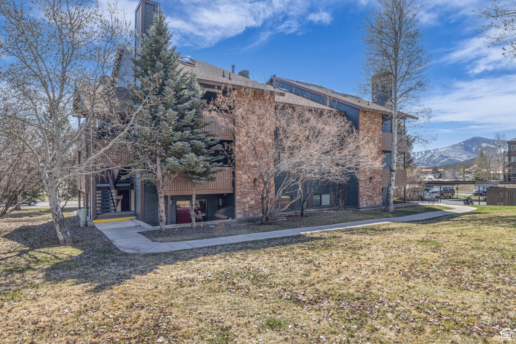 POWDERWOOD - Residential