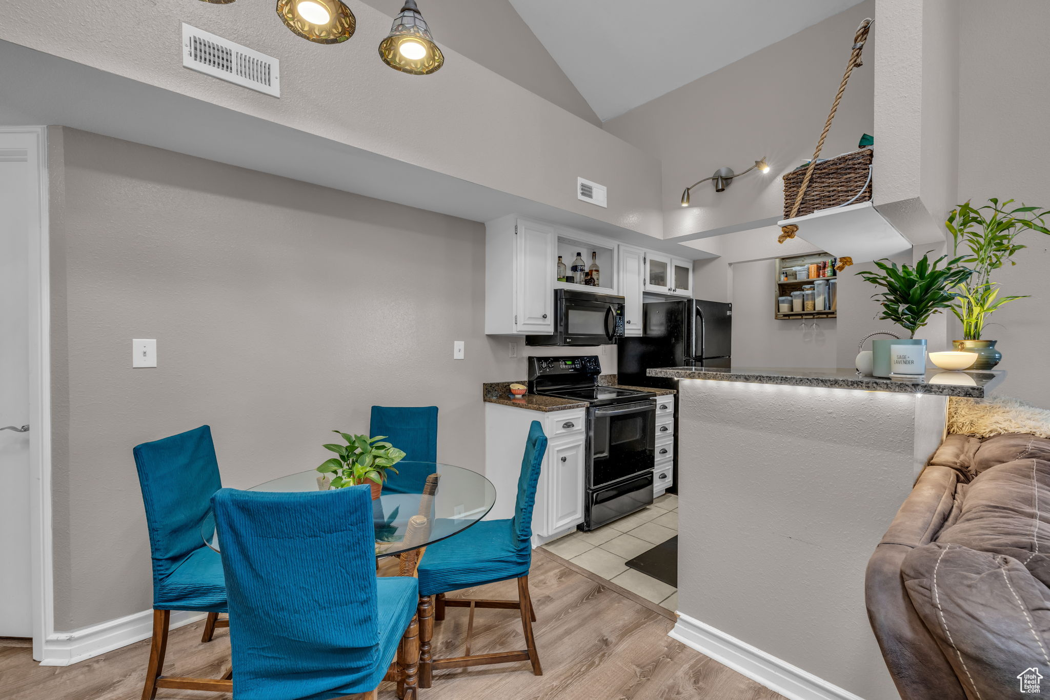 POWDERWOOD - Residential