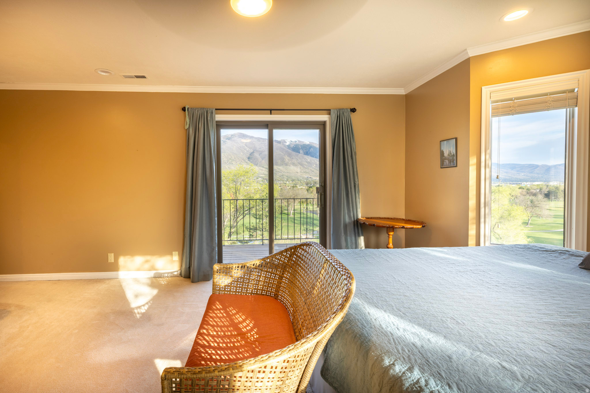 OAKRIDGE VILLAGE - Residential