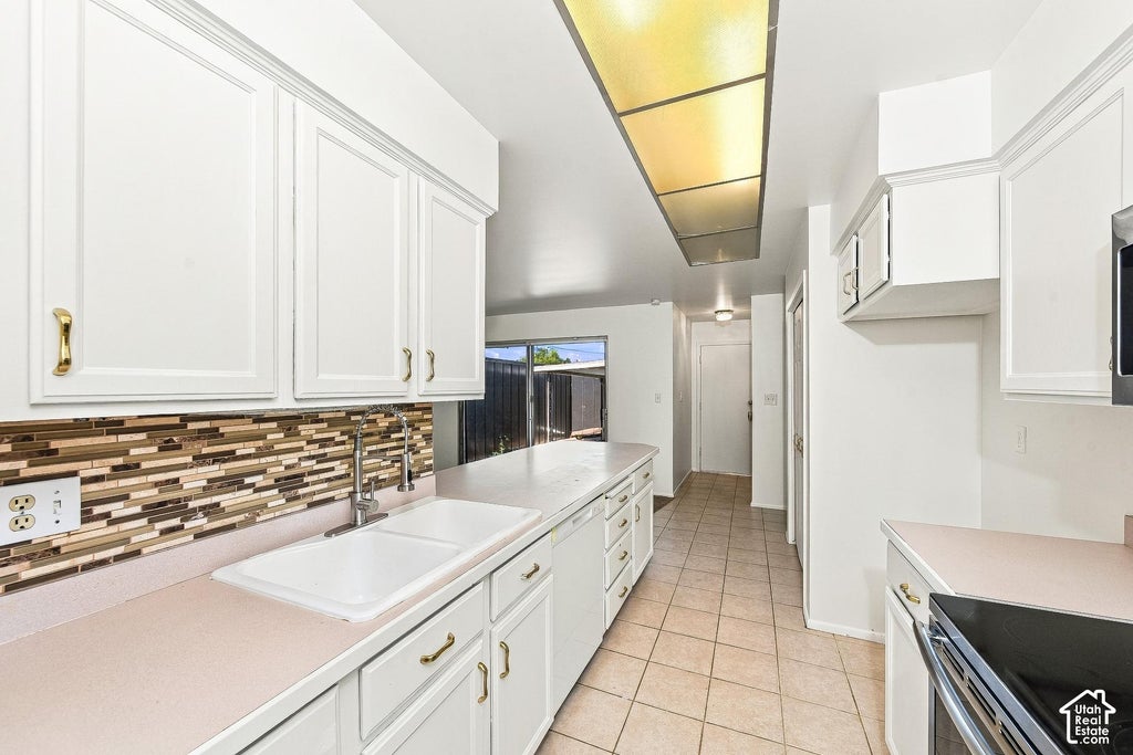 Photo of 1005 EASTGATE RD, Murray, UT 84117 (MLS # 2192122)
