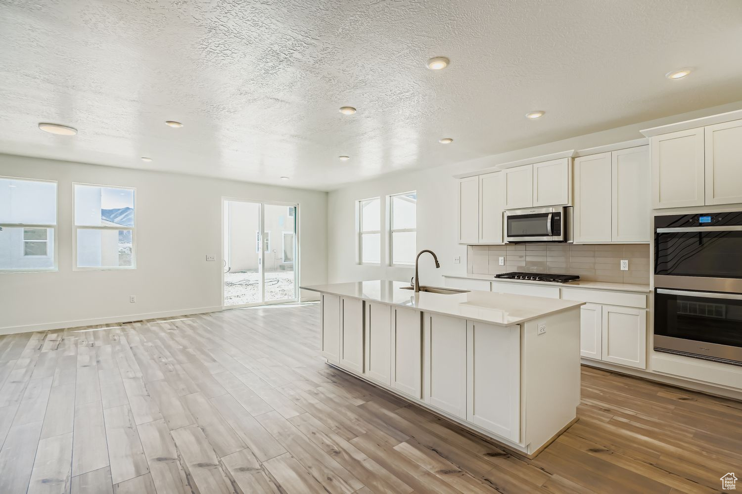 ESTATES AT PINNACLES AT EAGLE MOUNTAIN - Residential