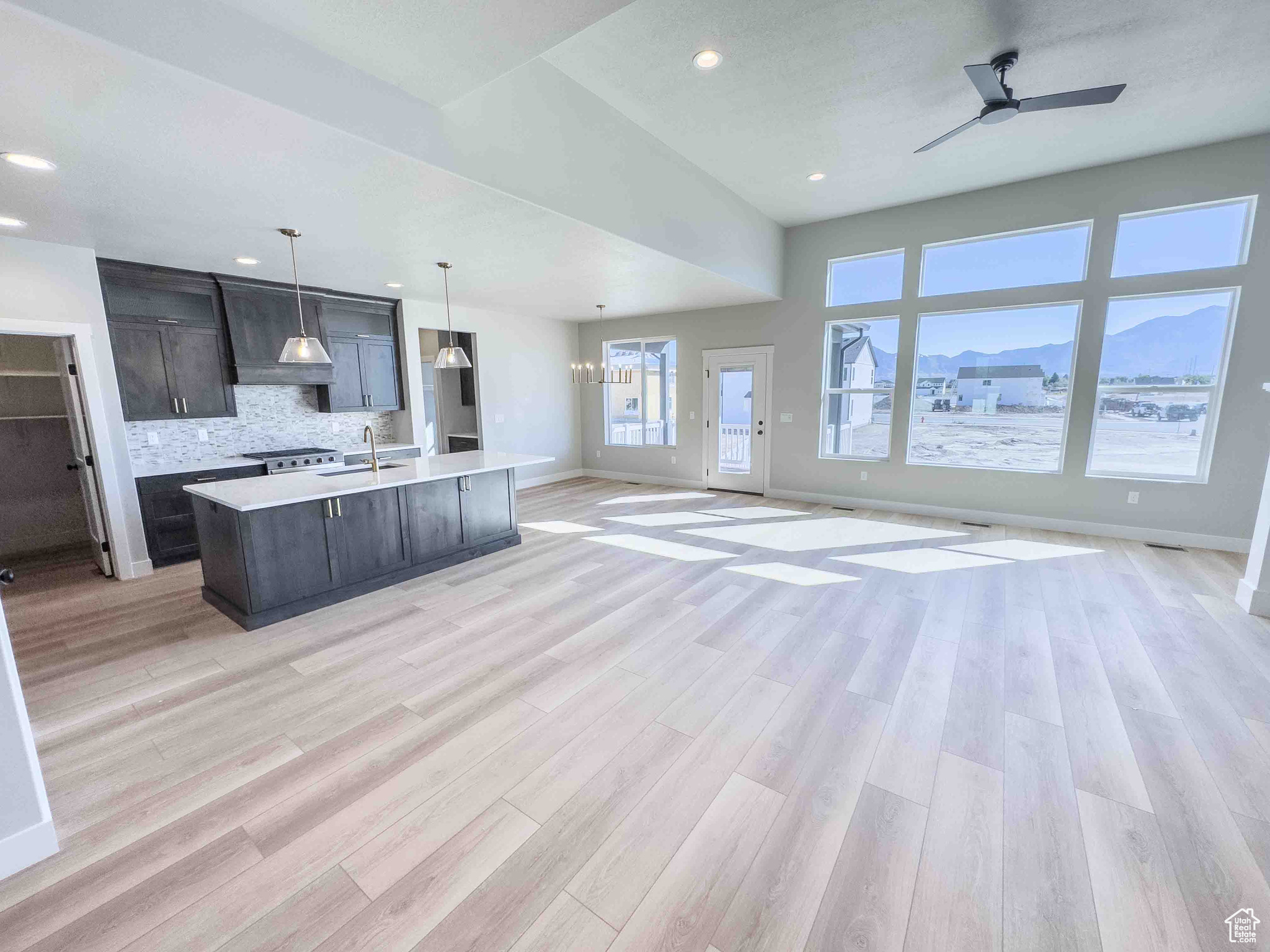 STAGECOACH ESTATES - Residential