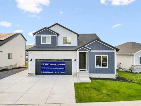 Photo of 7927 N BRISTLECONE RD #204, Eagle Mountain, UT 84005 (MLS # 2142061)