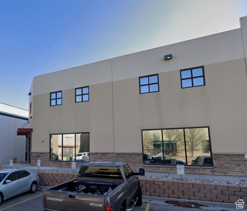 Incredible space in Bluffdale. Within 1 mile of I-15. 1 dock high and 1 grade level door. Well appointed office with 8 total offices, 2 conference rooms and 1 training room. 400 amp 3-phase power, Warehouse is heated and cooled.  The I-1 (Light Industry) zone is established to provide areas within the city for manufacturing, processing and warehousing of goods and materials.