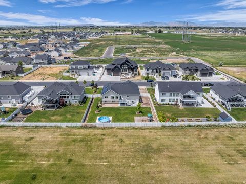 Tiny photo for 3140 S STRAIGHT ST W, West Haven, UT 84401 (MLS # 2135161)