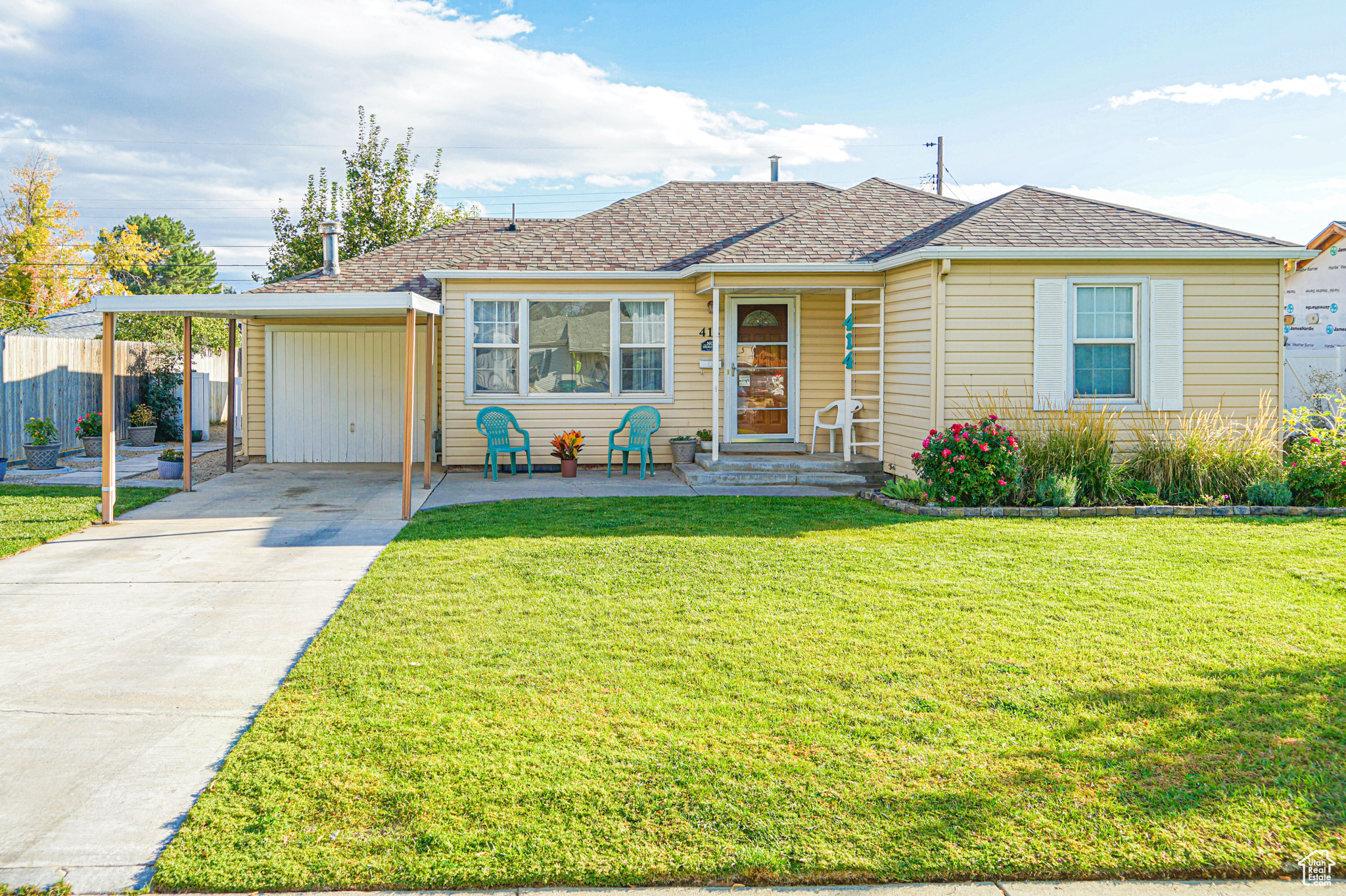 Charming move-in ready home in a wonderful, family friendly location! Beautifully updated kitchen and bathrooms. Brand new LVP flooring in kitchen and living room. Amazing well-kept yard is perfect for entertaining/play time, or simply relaxing while taking in the stunning mountain views. Tucked away on a quiet street with quick access to business/shopping areas. Walking distance to parks and school. Home is vacant, ready for quick move-in!