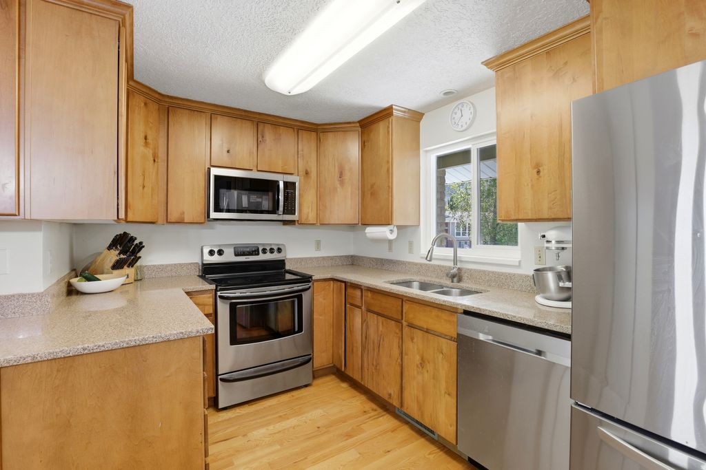 Photo of 441 S 925 E, Kaysville, UT 84037 (MLS # 2156407)