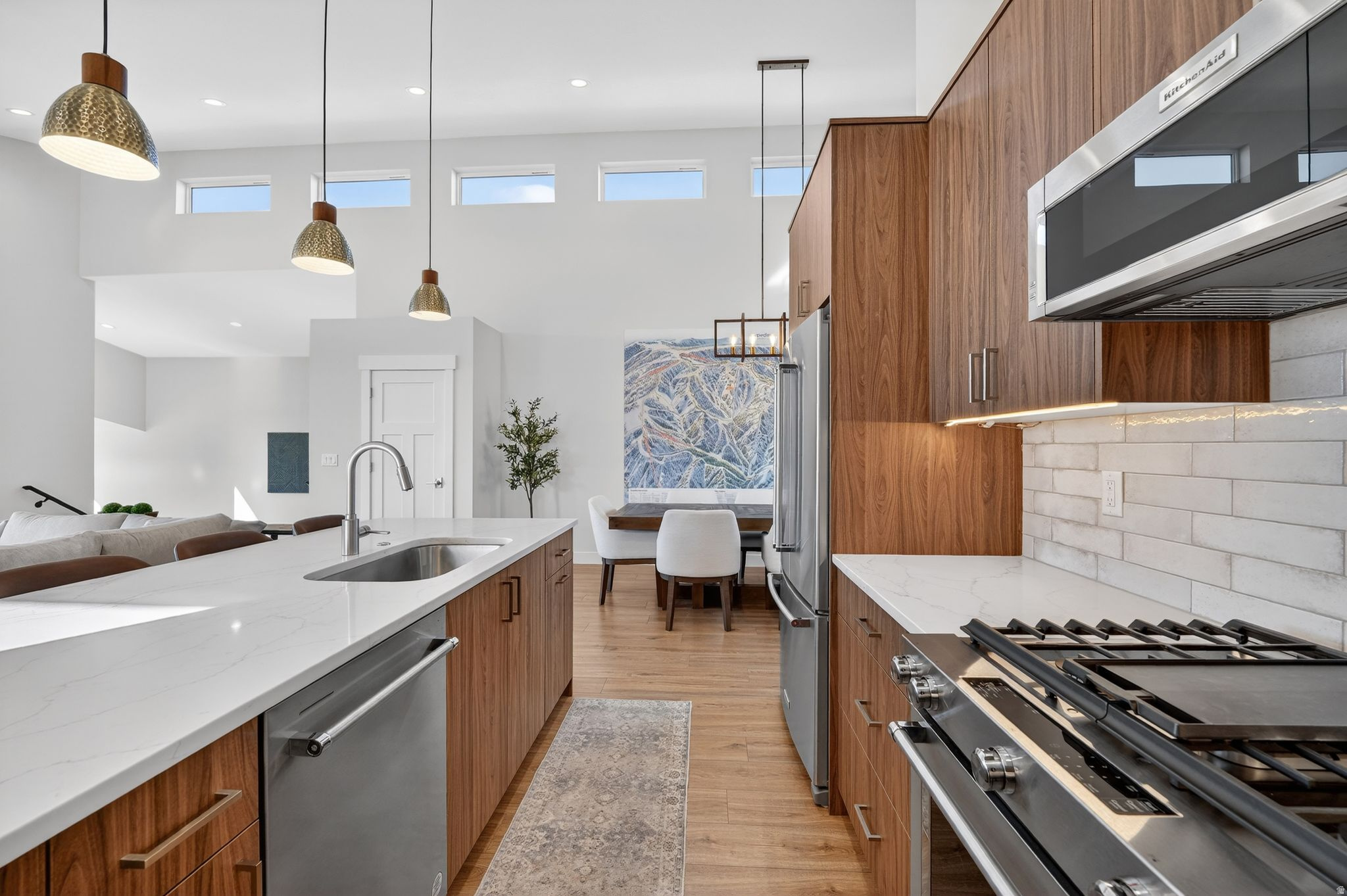 THE BRIDGES - Residential