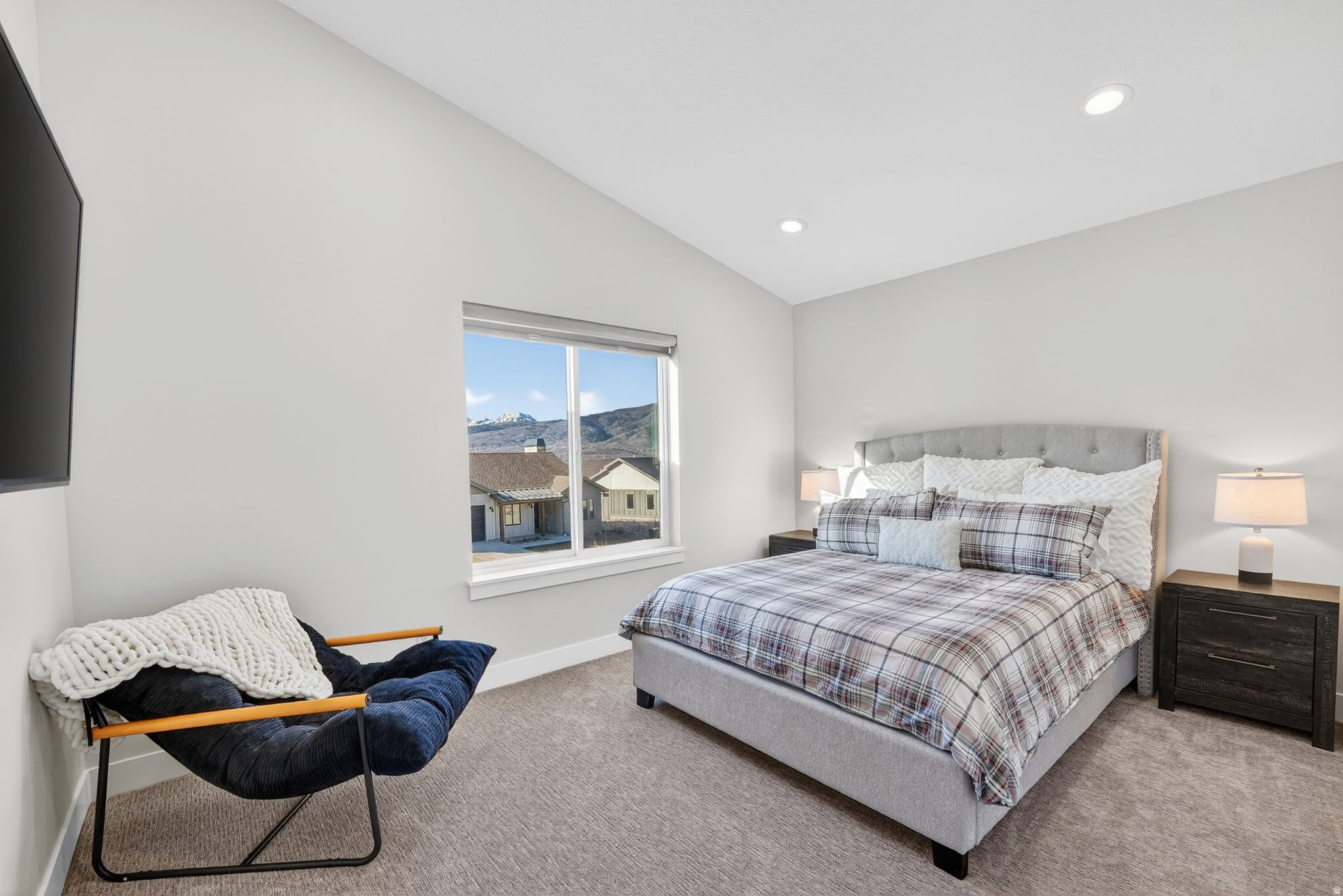 THE BRIDGES - Residential