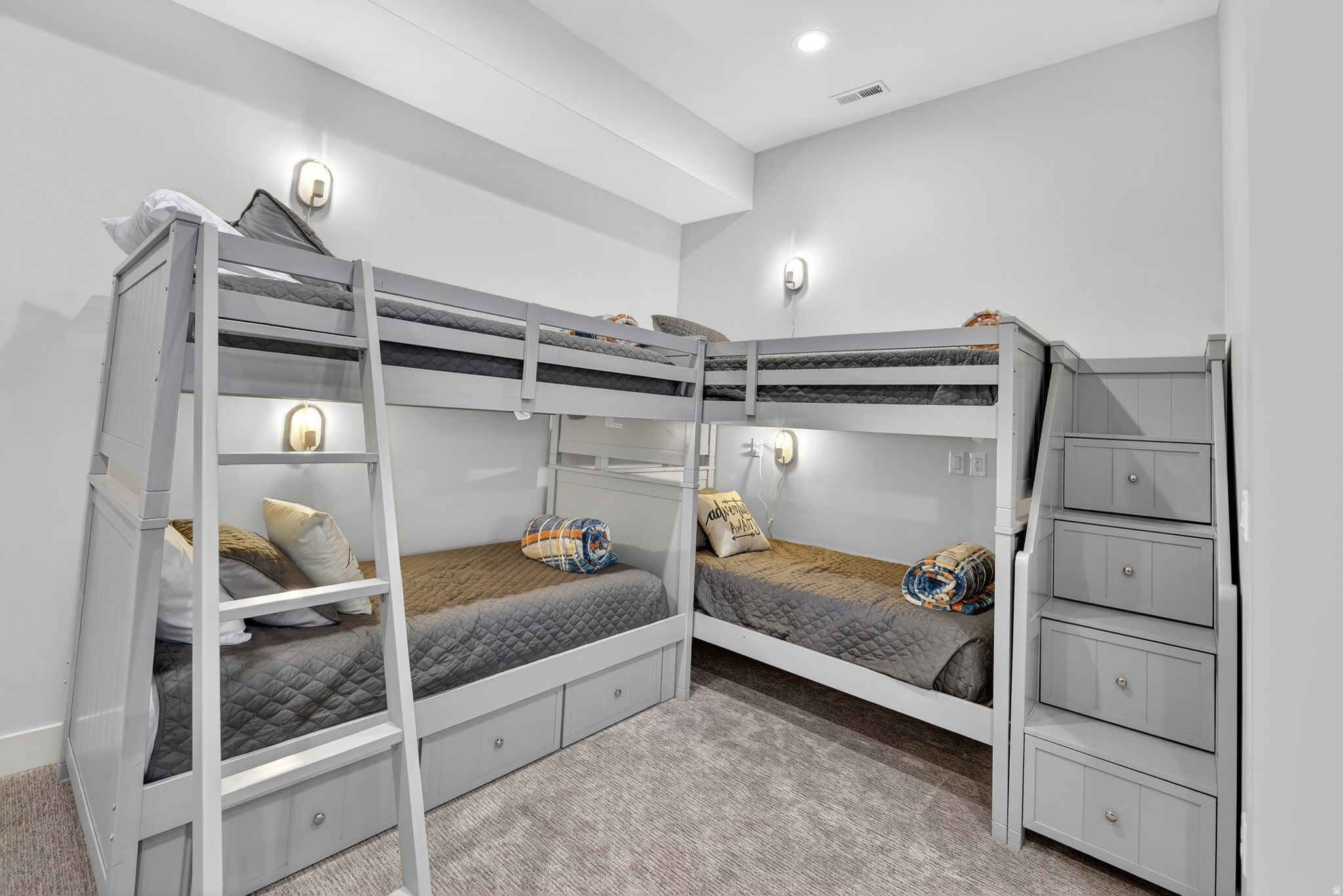 THE BRIDGES - Residential