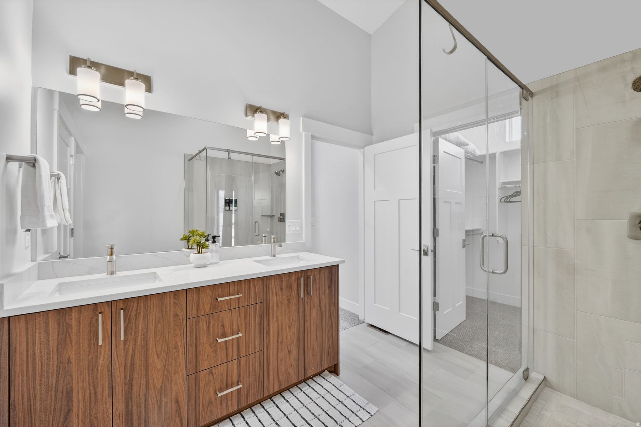 THE BRIDGES - Residential