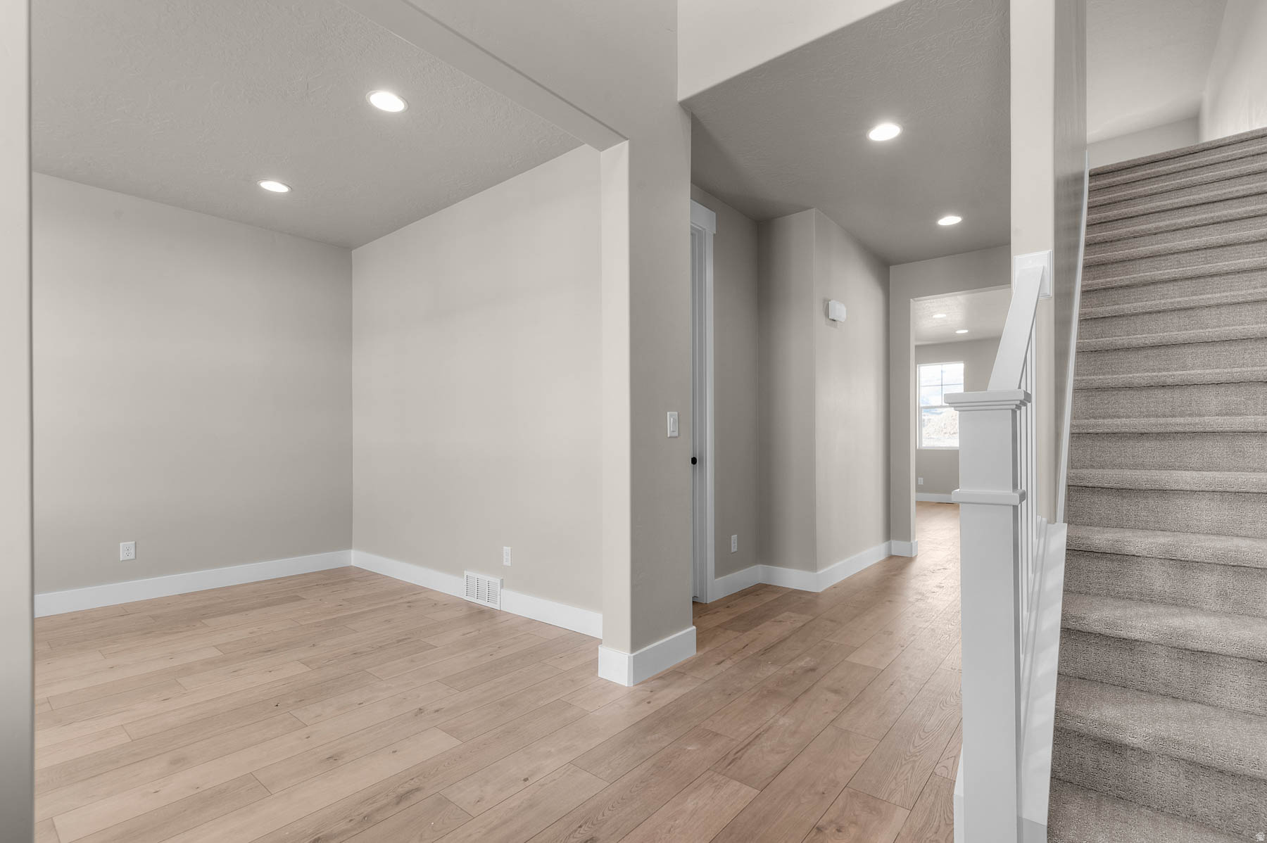 HIDDEN OAKS COLLECTION 624 - Residential