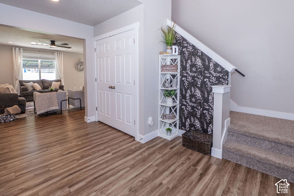 Photo of 227 W BRAEBURN LN, Santaquin, UT 84655 (MLS # 2192118)