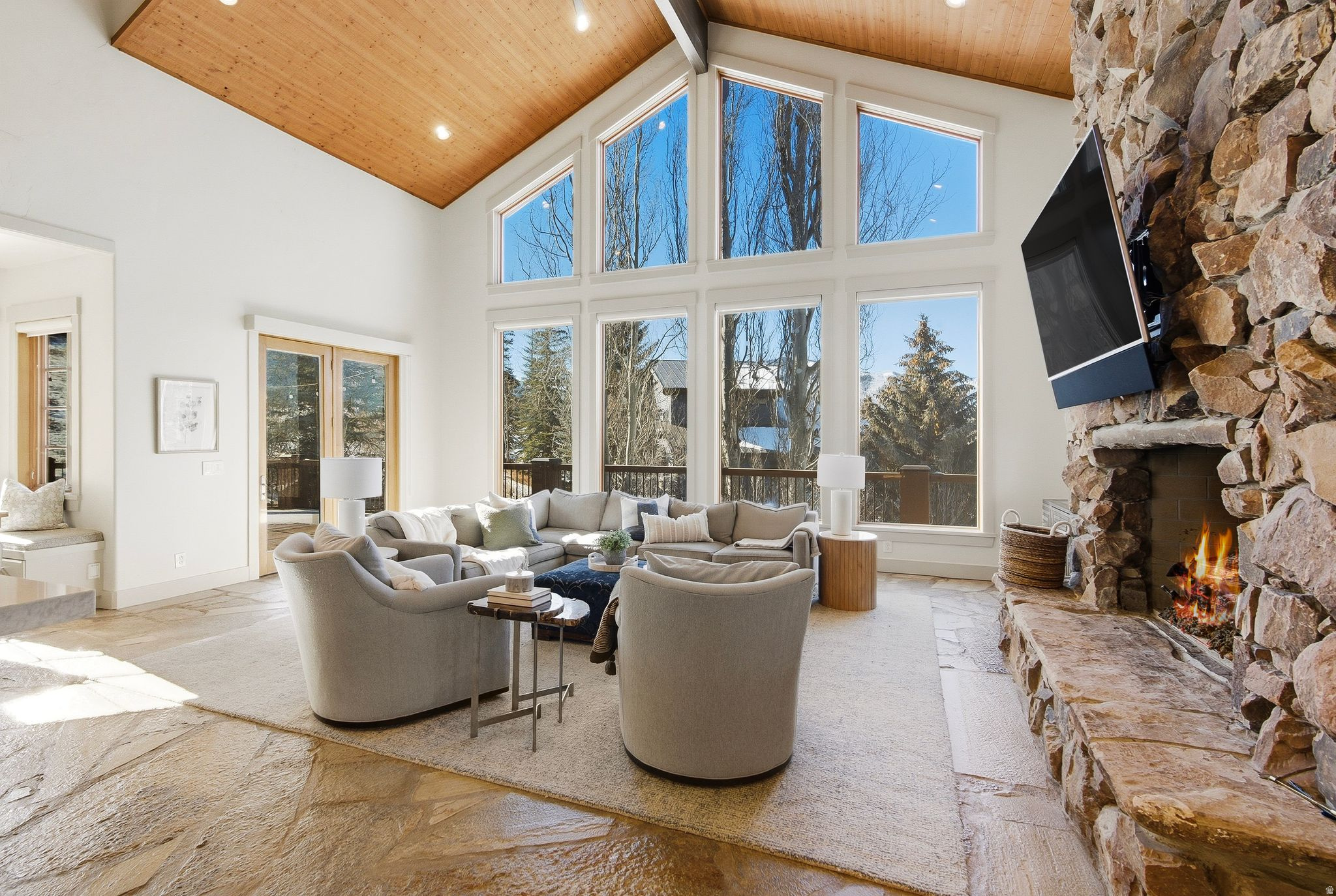 FAIRWAY HILLS - Residential