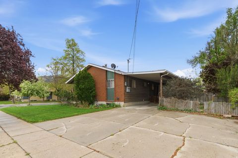 Tiny photo for 6112 S VINEWAY CIR E, Salt Lake City, UT 84121 (MLS # 2150446)
