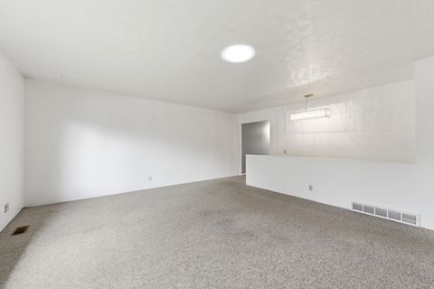 Tiny photo for 6112 S VINEWAY CIR E, Salt Lake City, UT 84121 (MLS # 2150446)