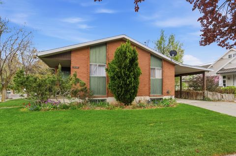 Tiny photo for 6112 S VINEWAY CIR E, Salt Lake City, UT 84121 (MLS # 2150446)