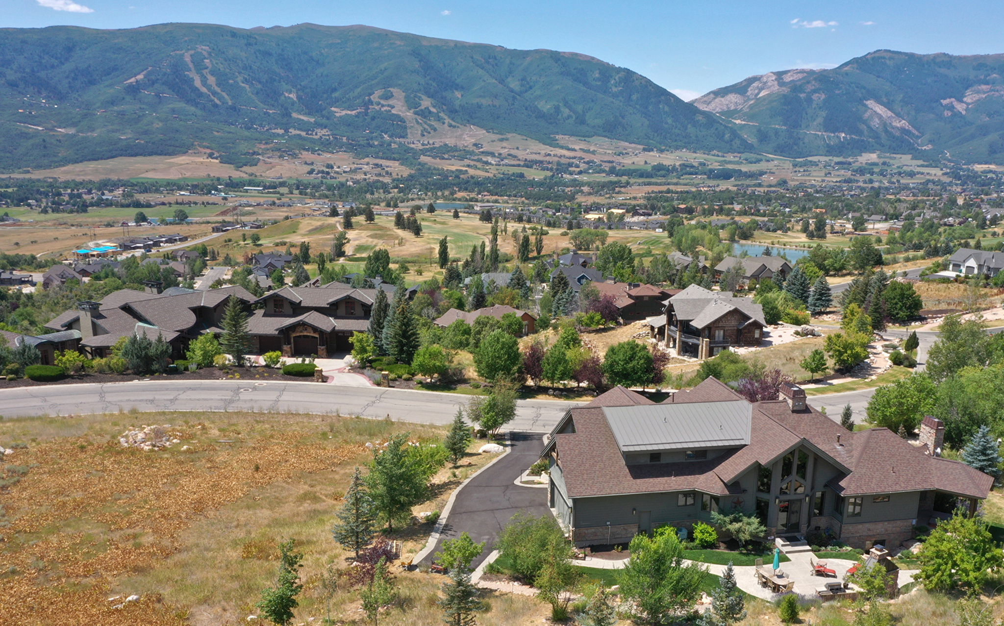 THE HIGHLANDS - Residential