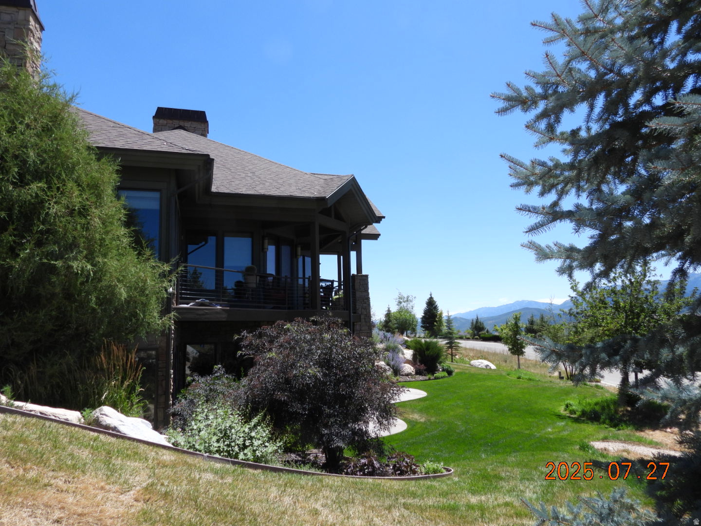 THE HIGHLANDS - Residential