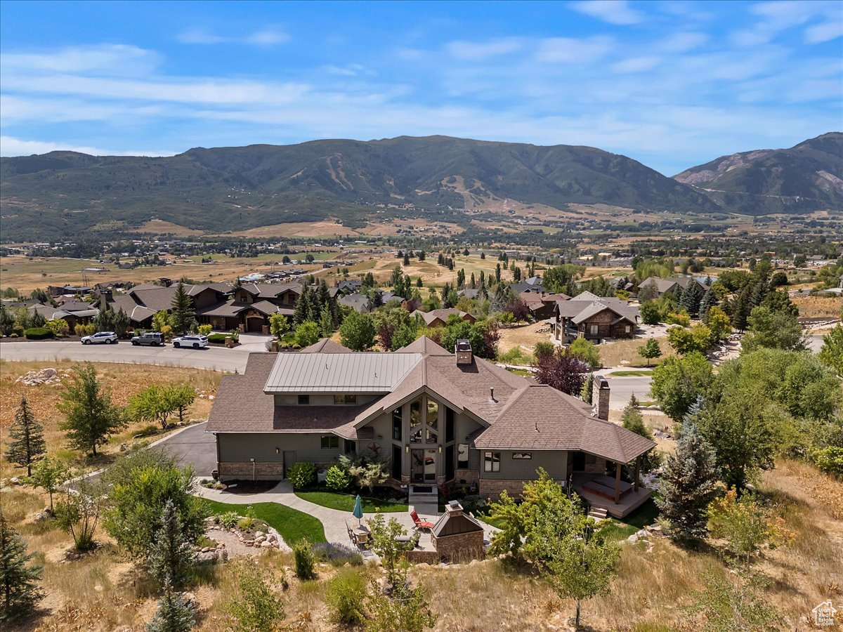 THE HIGHLANDS - Residential