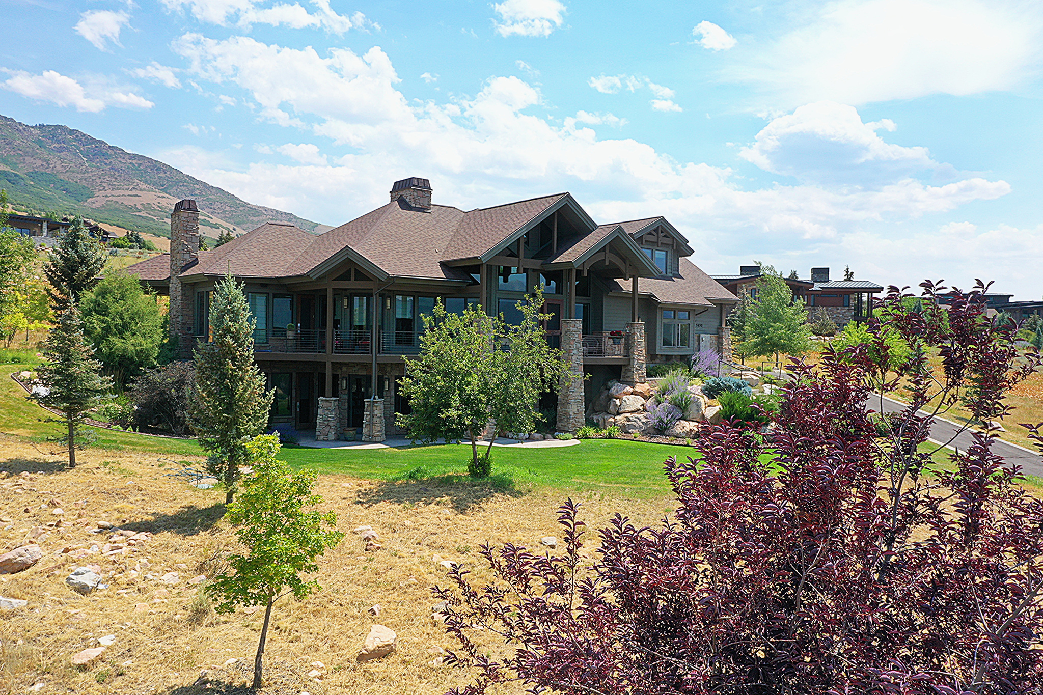 THE HIGHLANDS - Residential