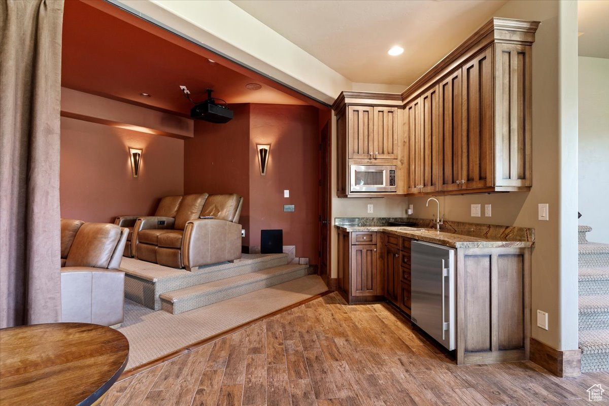 THE HIGHLANDS - Residential