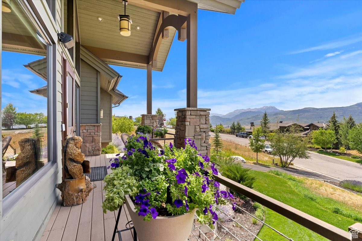 THE HIGHLANDS - Residential
