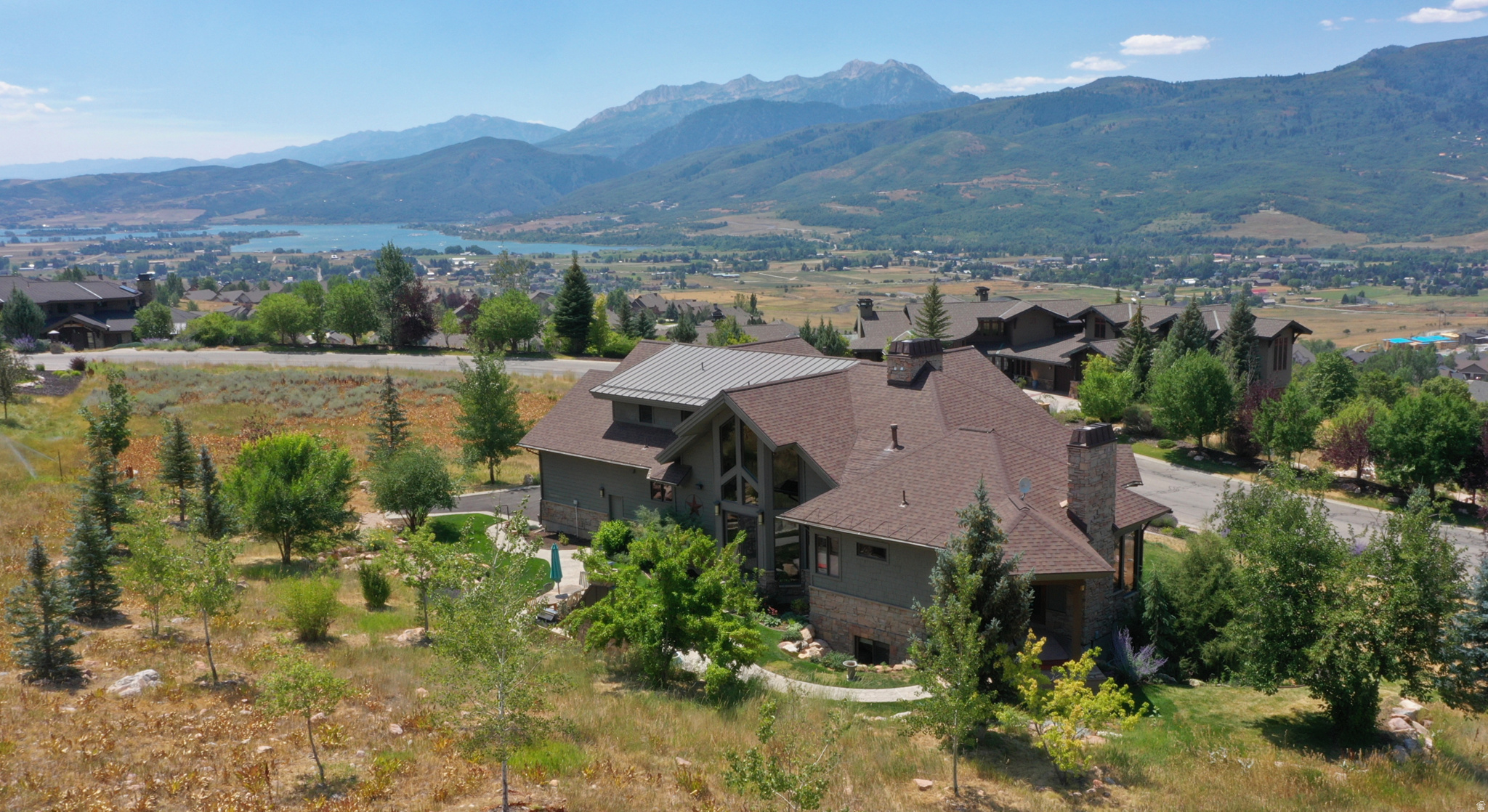 THE HIGHLANDS - Residential